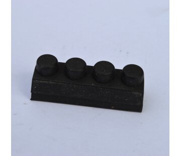 11. Brake shoe with studs