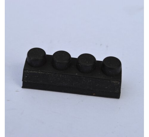 11. Brake shoe with studs