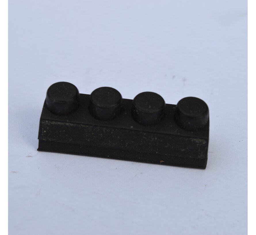11. Brake shoe with studs