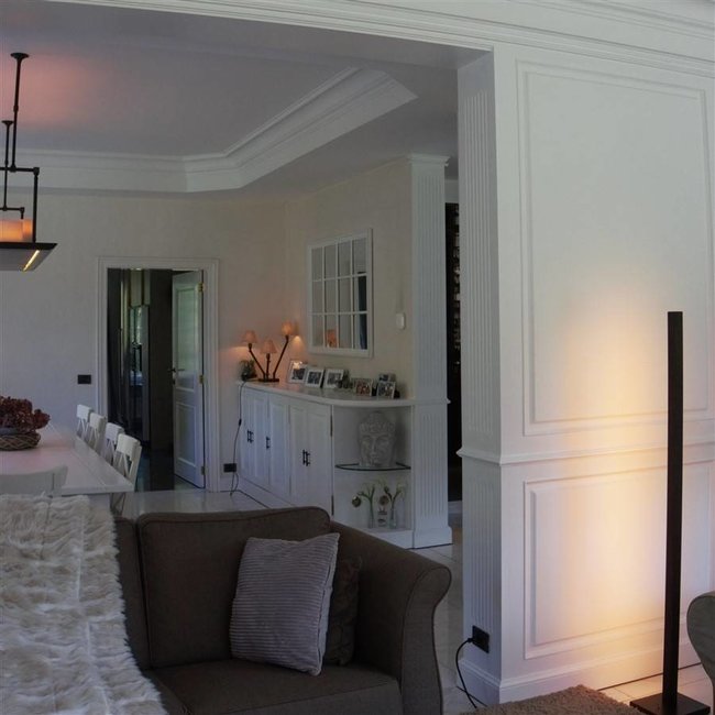 Lampadaire design salon bronze chaleureux rustique