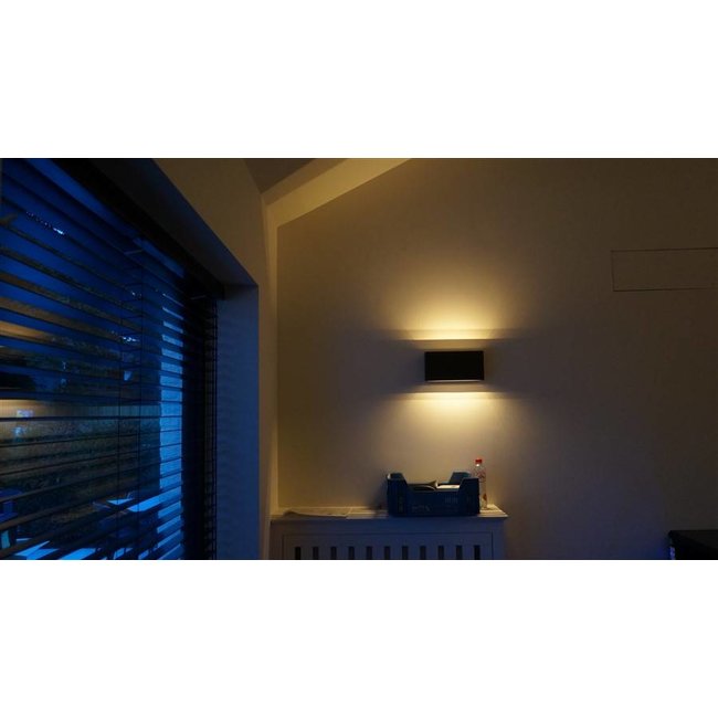 Strakke wandlamp brons 22,5 of 27,5cm breed up down