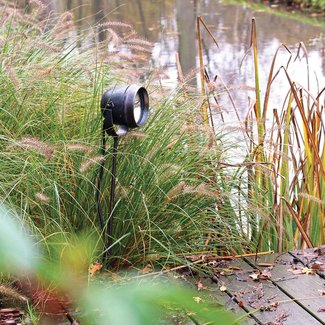 Buitenlamp op paal landelijk brons, nikkel, chroom Buitenlamp op paal landelijk brons, nikkel, chroom