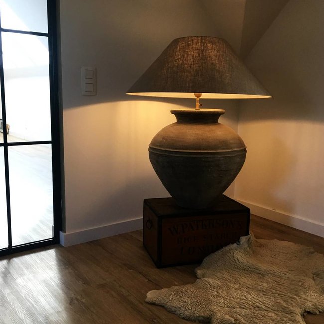 Grote schemerlamp met kap landelijk 90 cm hoog