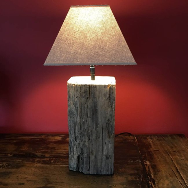 Lampe de chevet en bois avec abat-jour