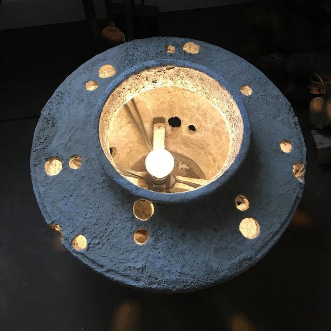 Lampe céramique ajourée