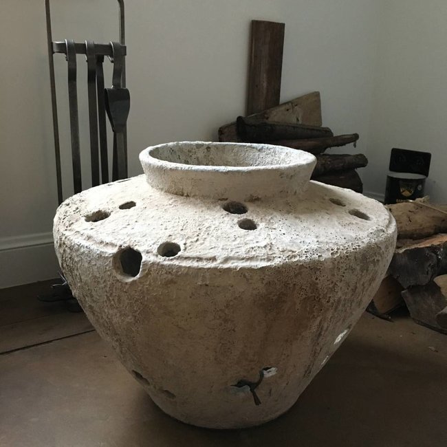 Aardewerk lamp met gaten 44 cm H