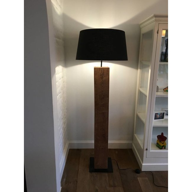 Lampadaire bois rustique avec abat-jour