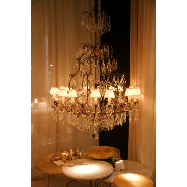 Grand chandelier pampilles bronze 16xE14