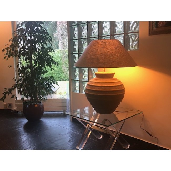 Lampe en terre cuite avec abat-jour