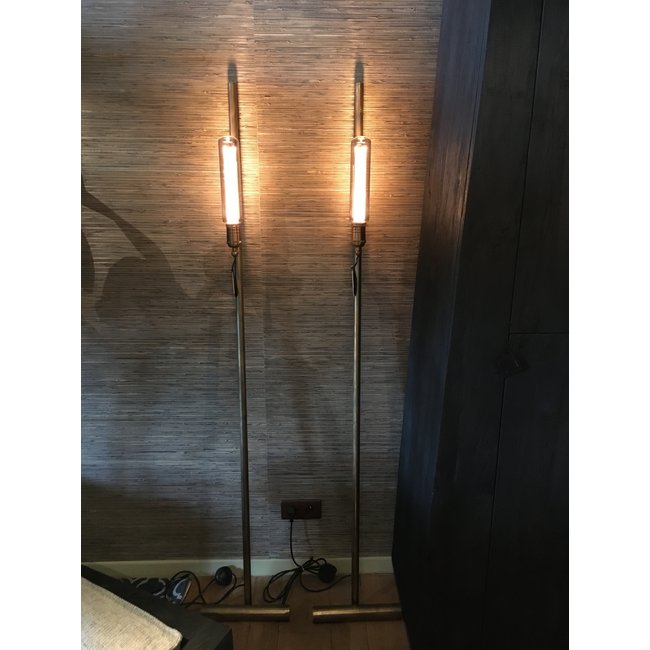 Lampadaire bronze style rustique (1 pièce)