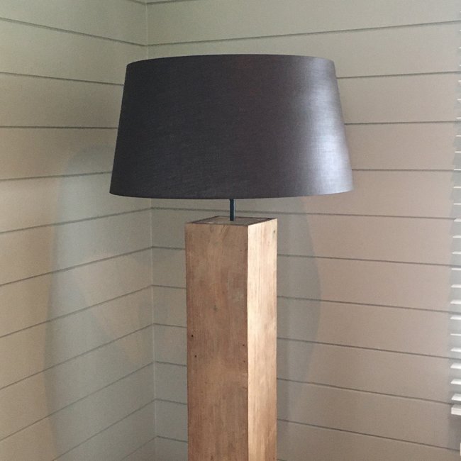 Houten vloerlamp met kap landelijk