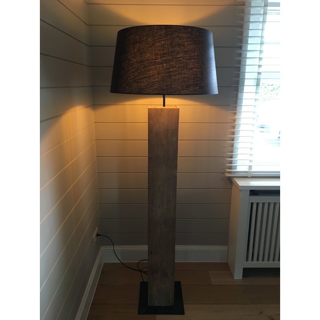 Houten vloerlamp met kap landelijk