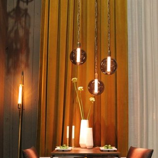 Hanglamp met meerdere glazen bollen brons Hanglamp met meerdere glazen bollen brons