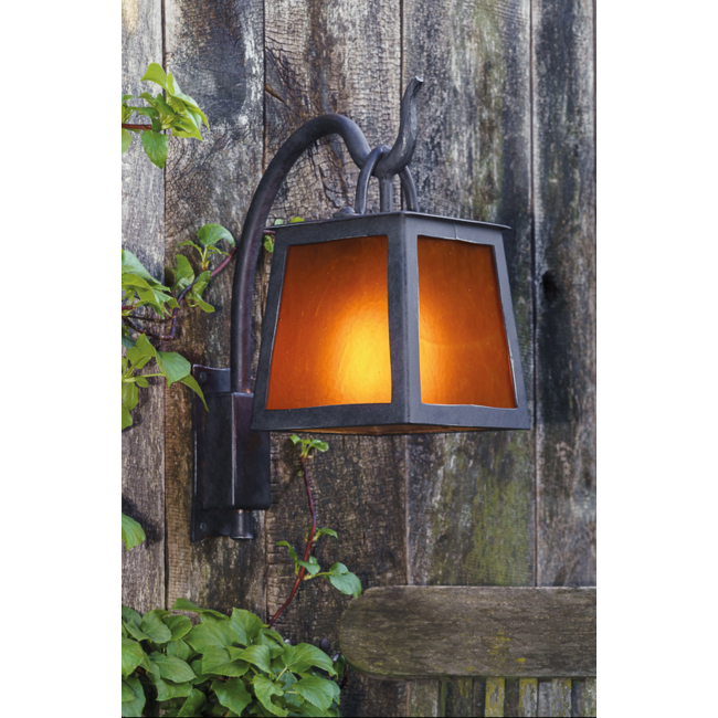 Sfeervolle wandlamp aan haak smeedijzer patina 1xE27