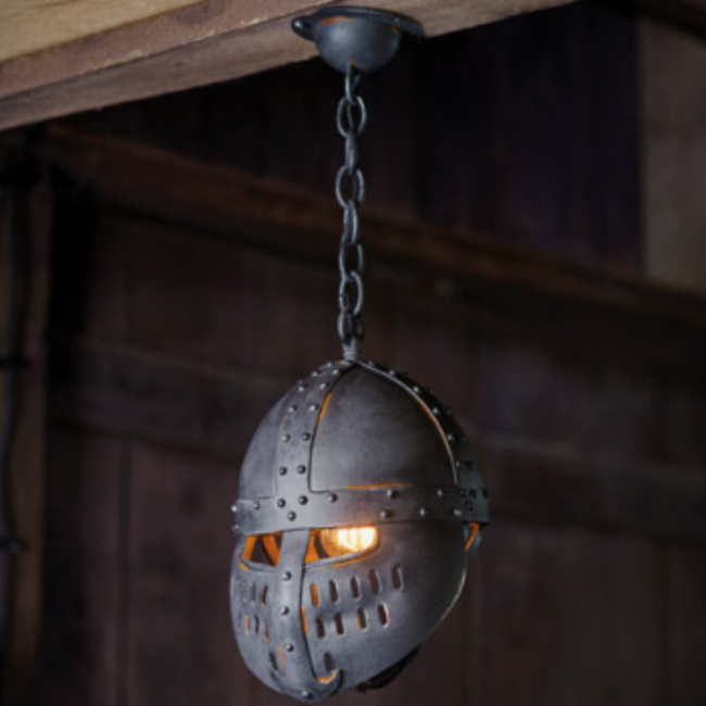Lampe moyen âge casque fer forgé 1xE27