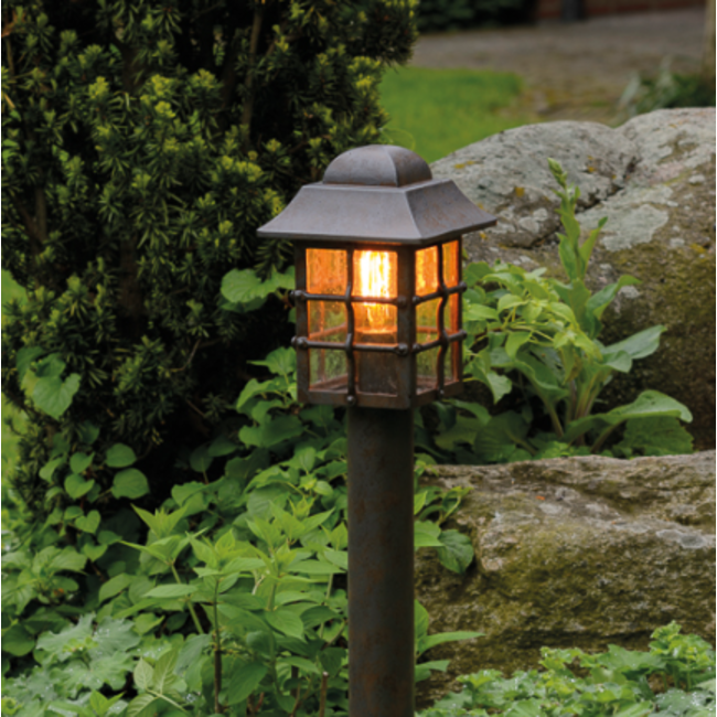 Borne de jardin fer forgé lanterne hauteur 1m