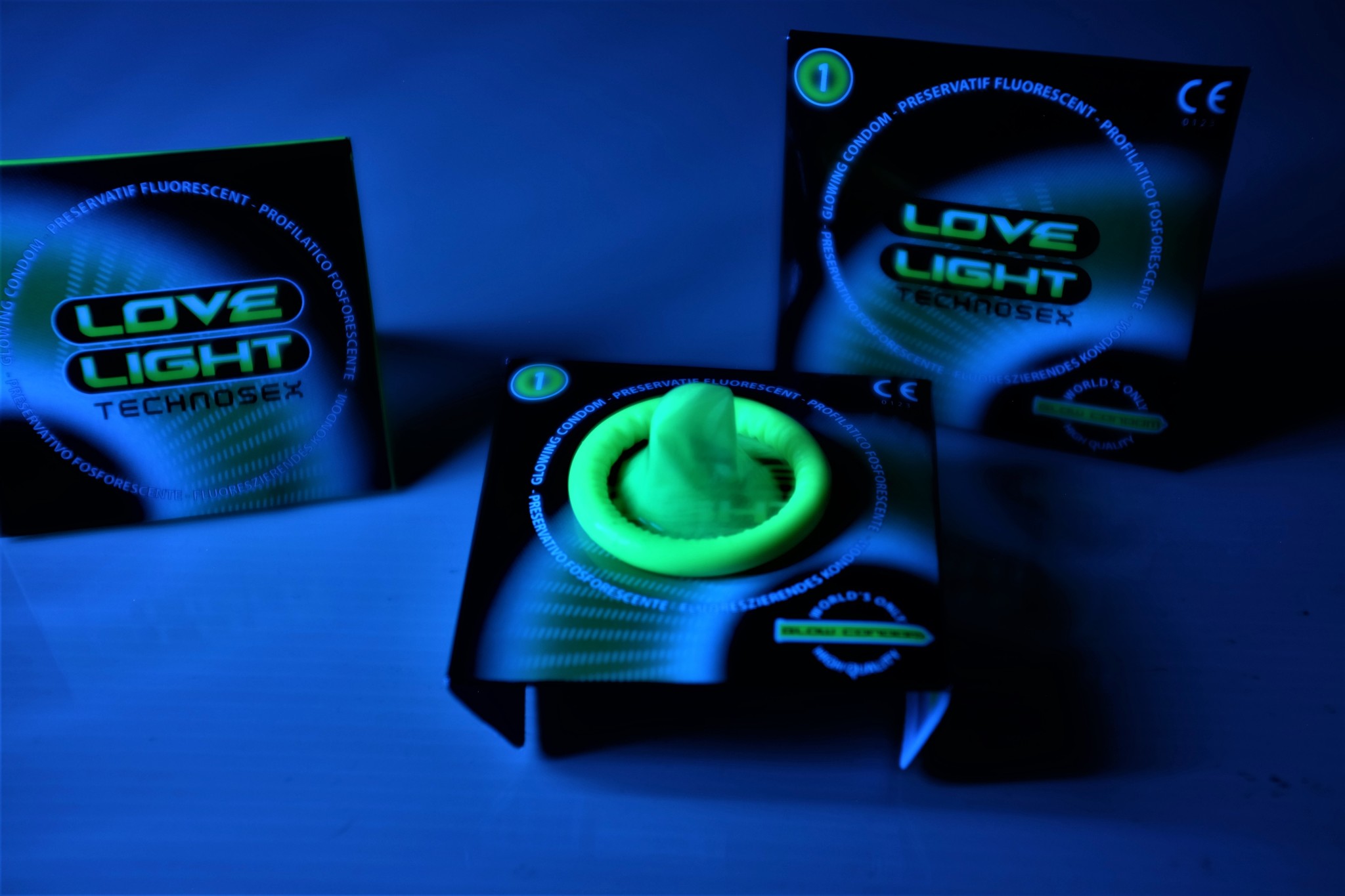 pasta Archeologisch Weerkaatsing TechnoSex Lichtgevende condooms Glow in the Dark - Condoom Anoniem