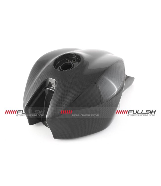 Ducati monster 821 fuel tank Clearance