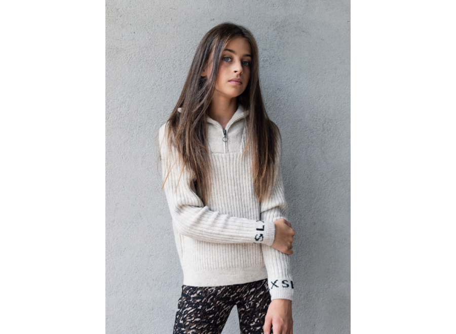 Knitted rib pullover