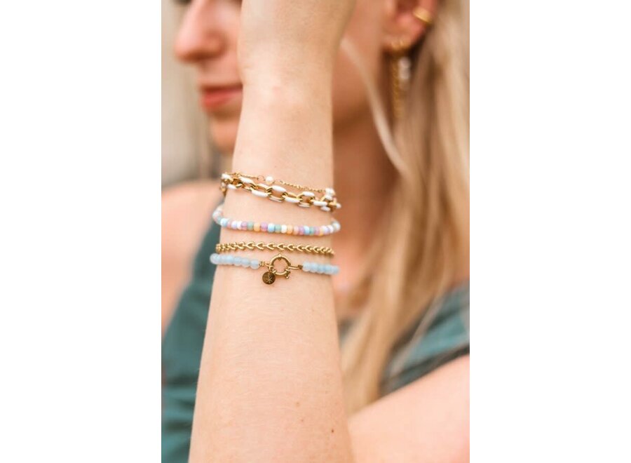 Baby shell bracelet gold