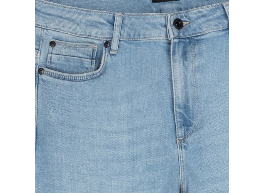 2552 Straight Wide Fit Light Denim Blue