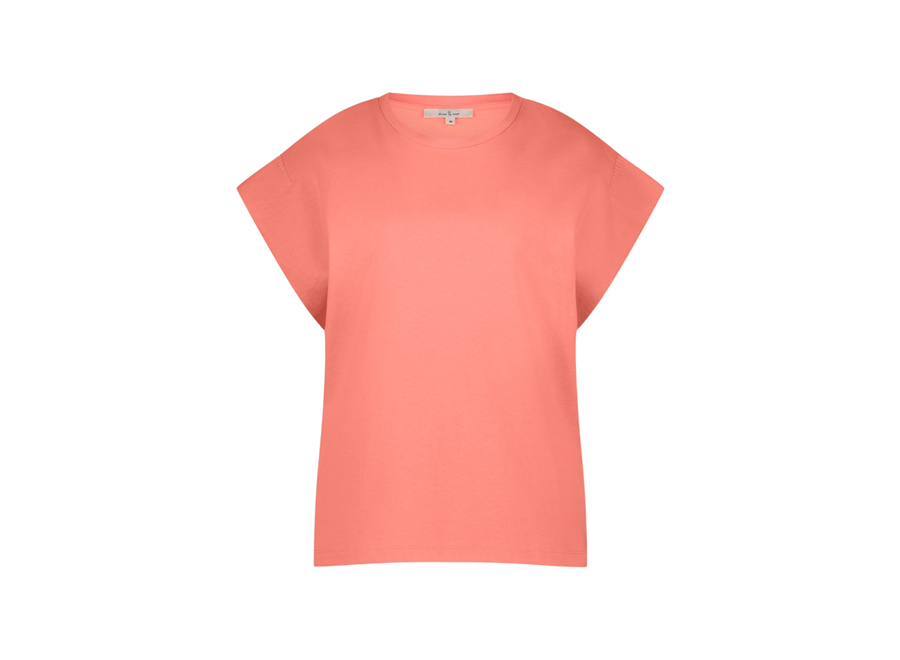 Isla Tee  Papaya punch
