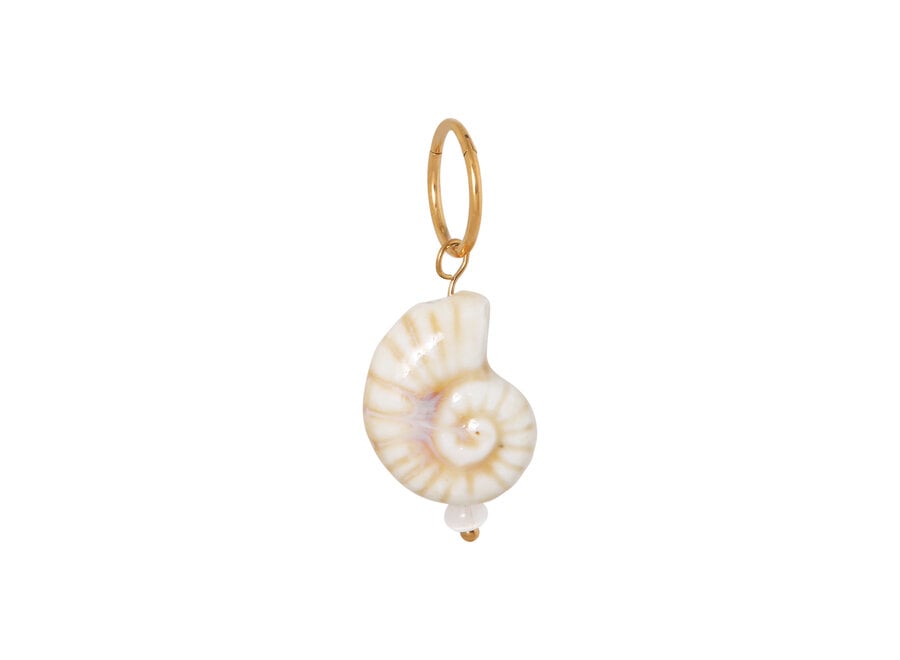 White shell charm gold