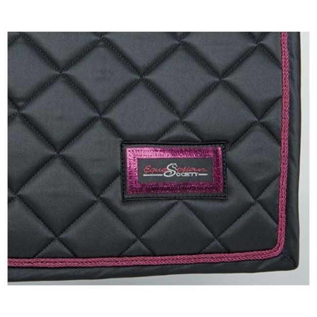 Harry's Horse Zadeldek Badge