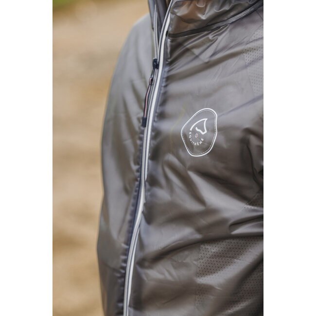 Equi-Theme Regenjas Saigon