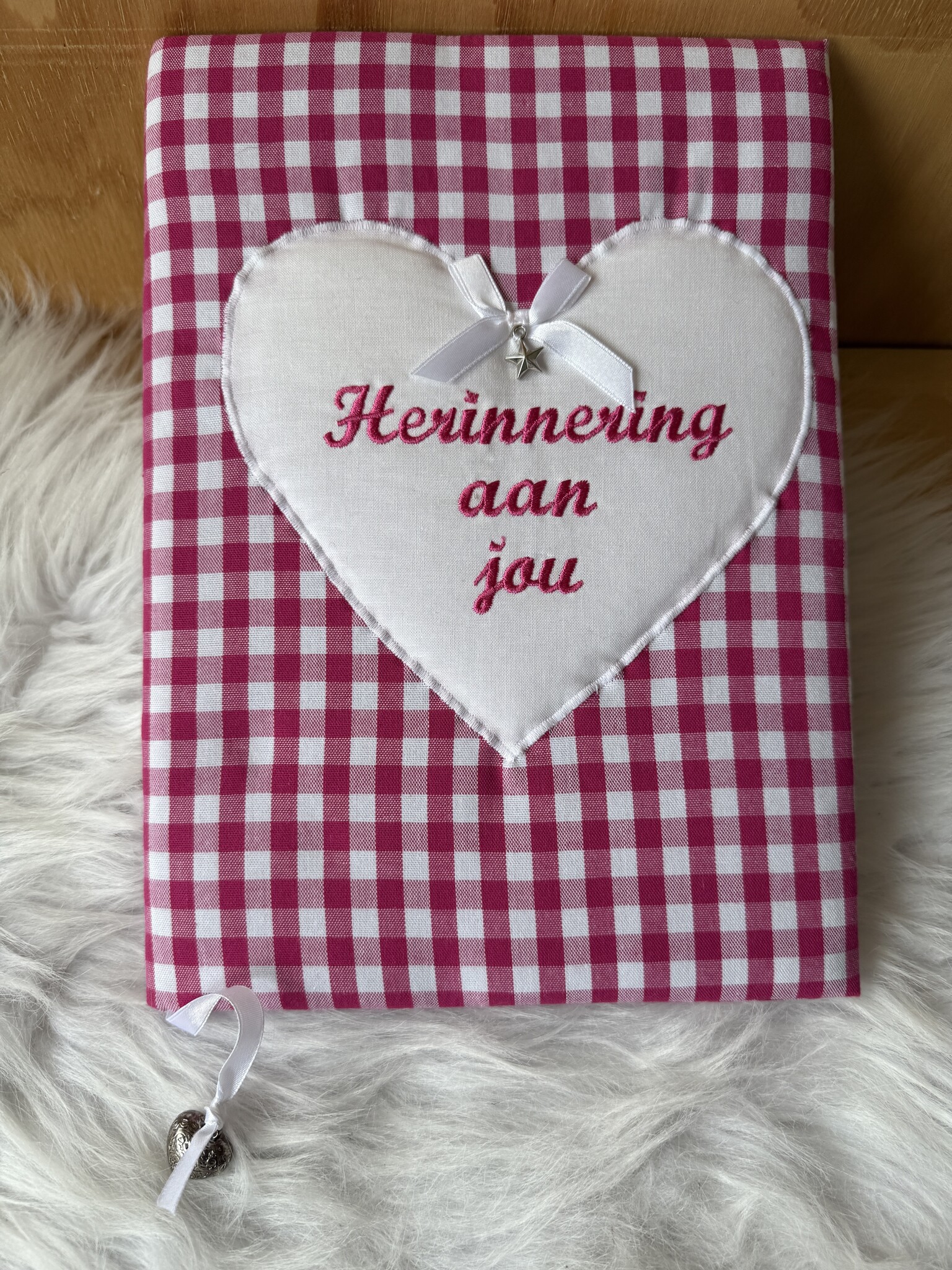 Herinneringsboek fuchsia ruit