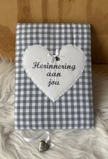 Herinneringsboek grijs ruit