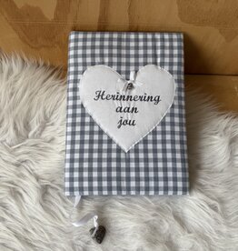 Herinneringsboek grijs ruit