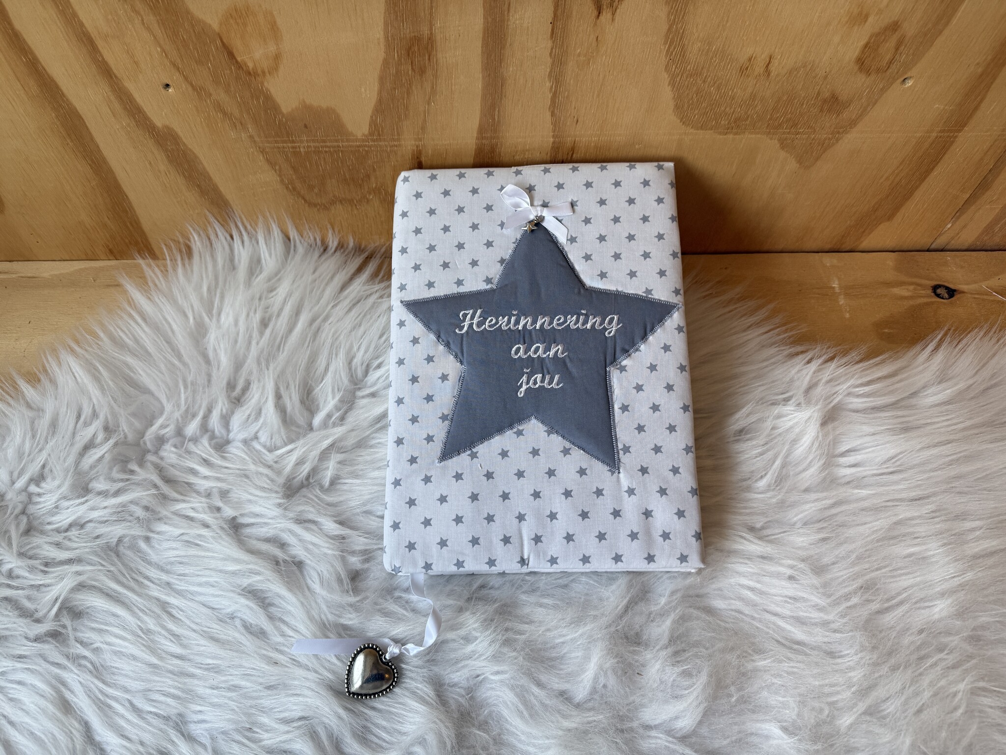 Herinneringsboek grijze ster