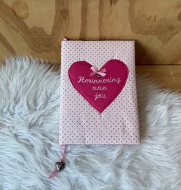 Herinneringsboek  roze stip