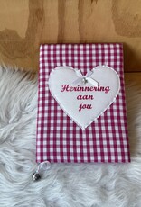 Herinneringsboek fuchsia ruit
