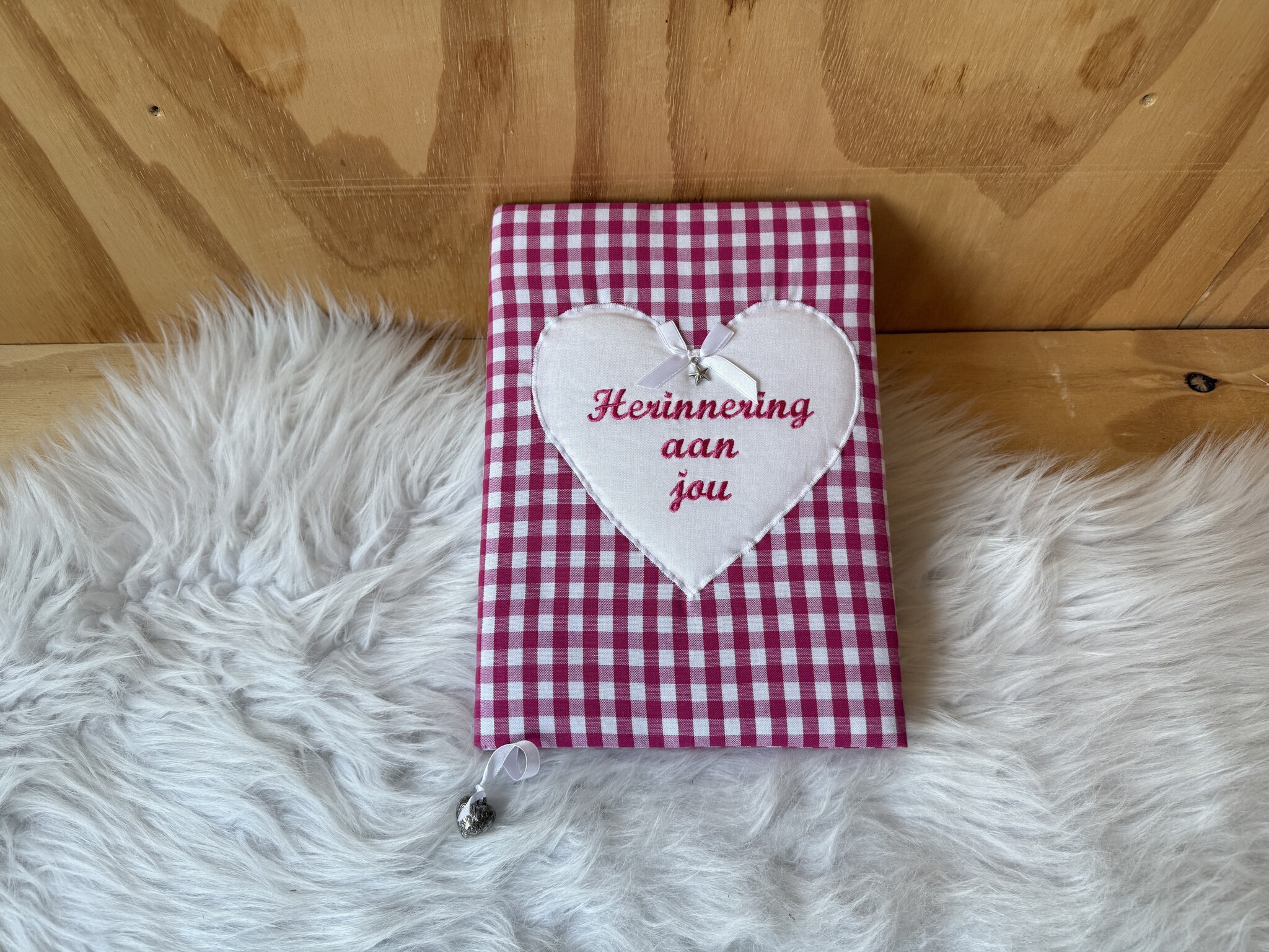 Herinneringsboek fuchsia ruit
