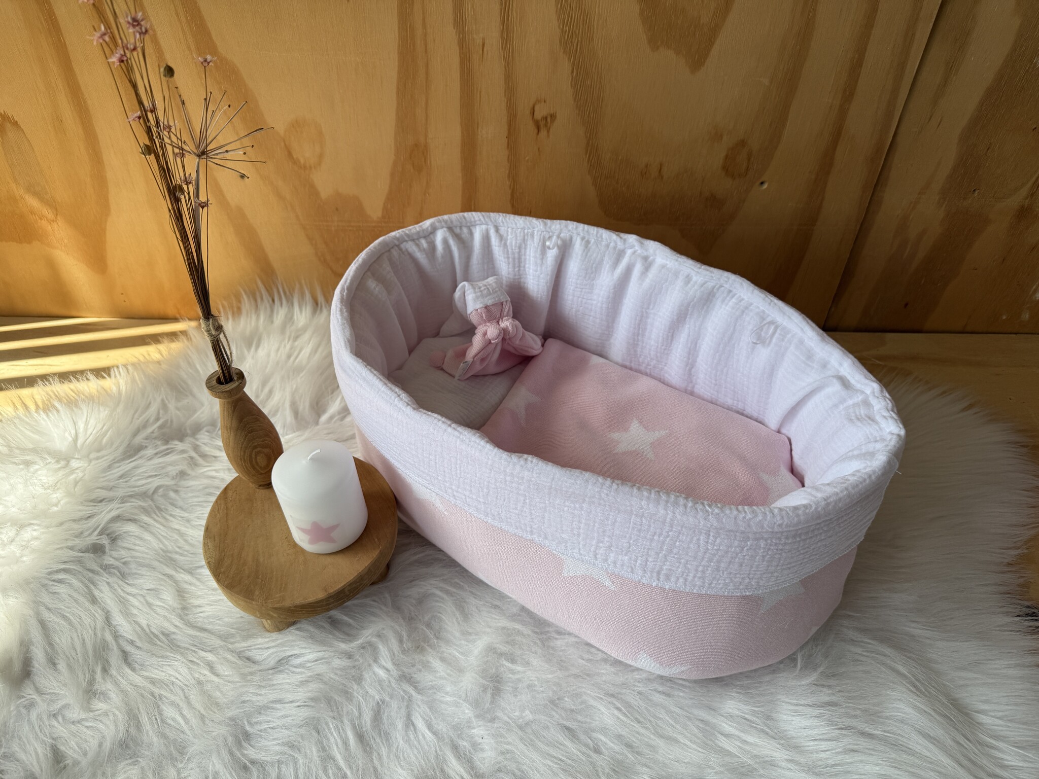 Gebreid mandje Star Roze Wit