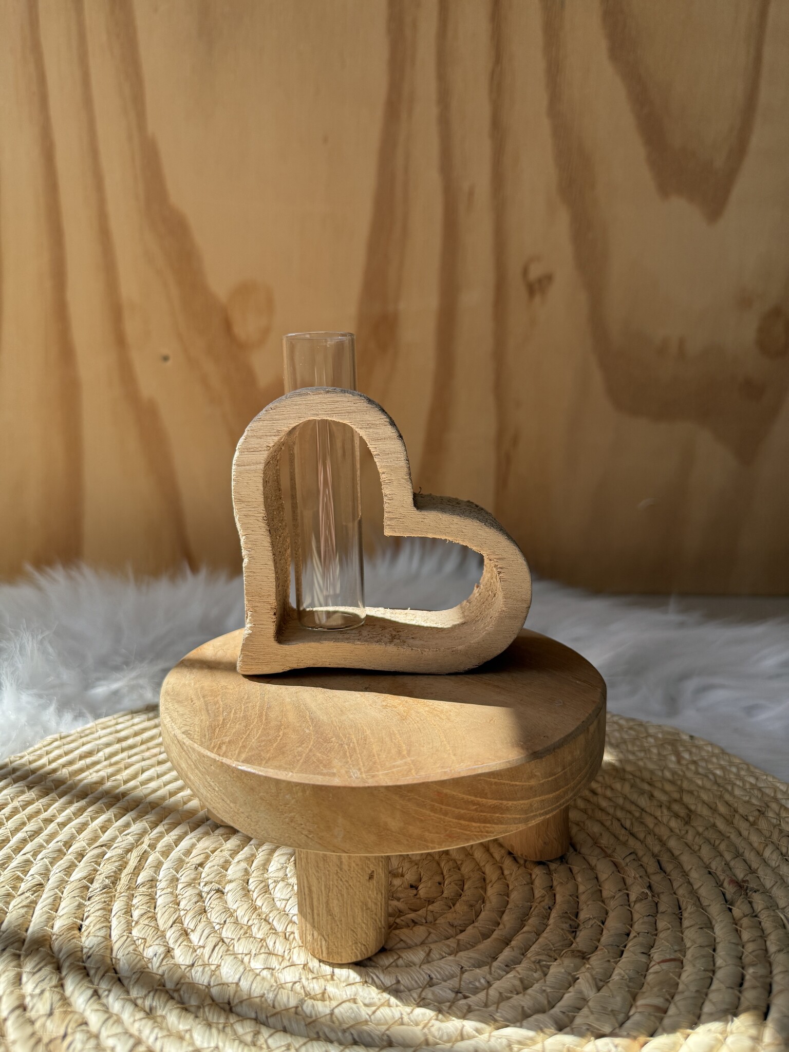 Houten hart vaasje