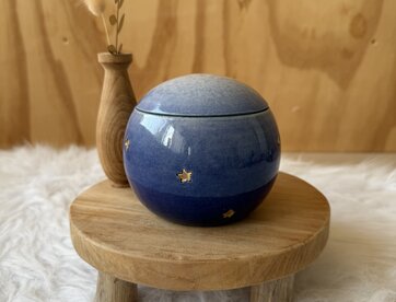 Urn Blauw met gouden sterretjes