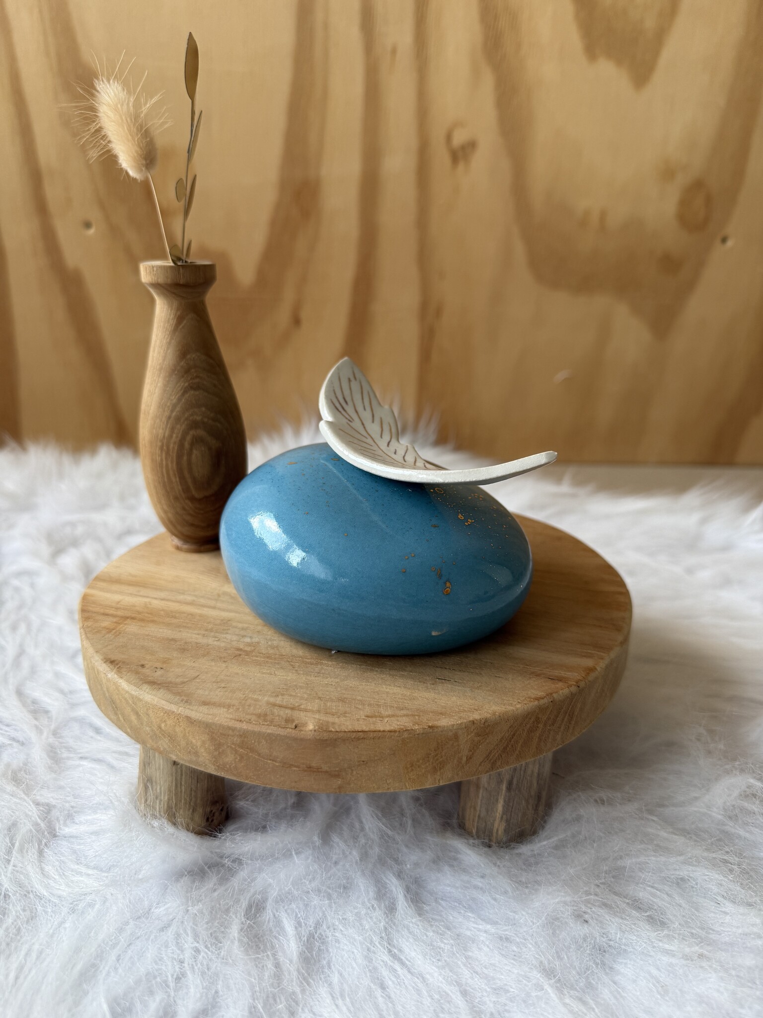 Urn Blauw met veer