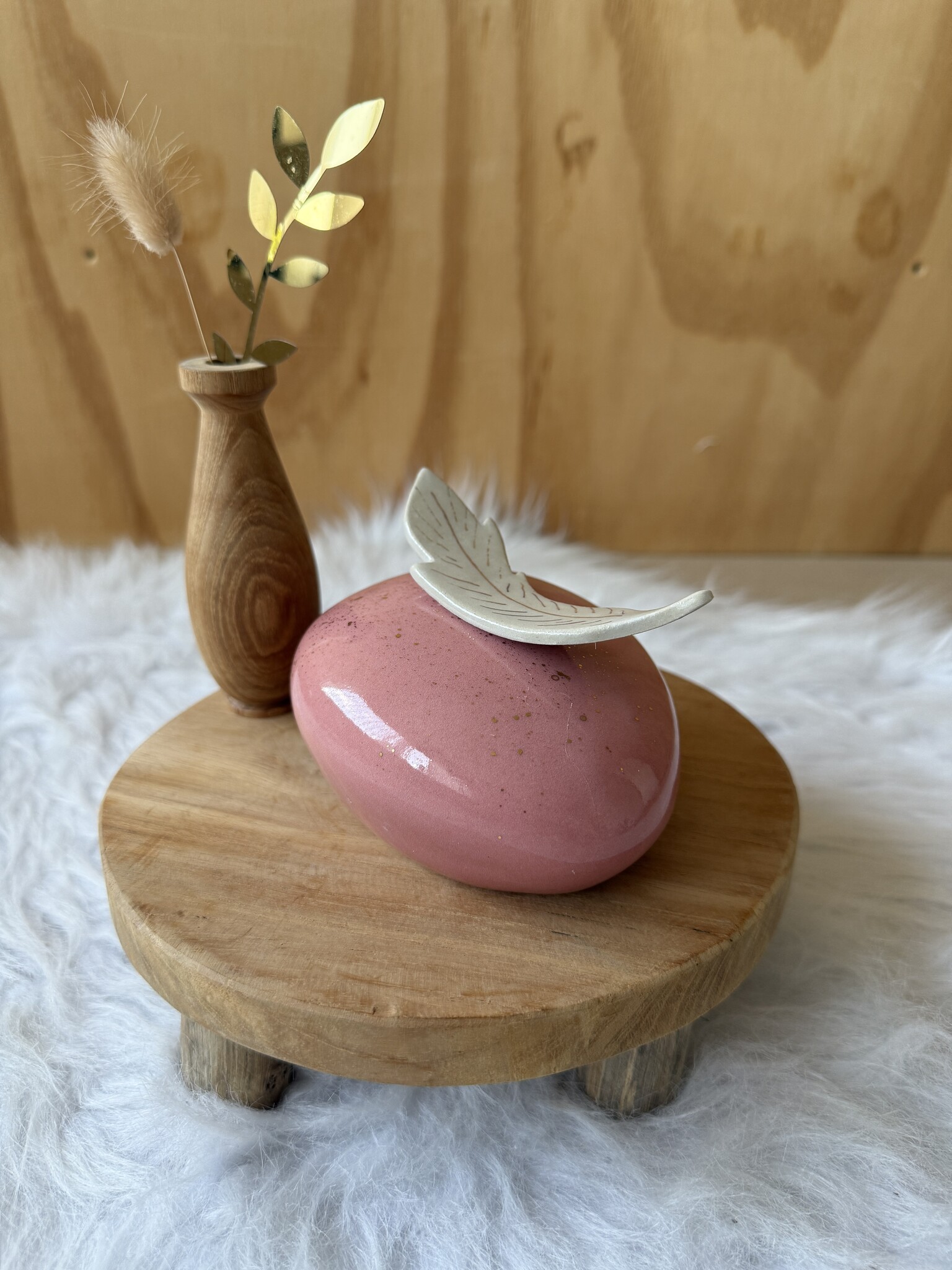 Urn Roze met veer