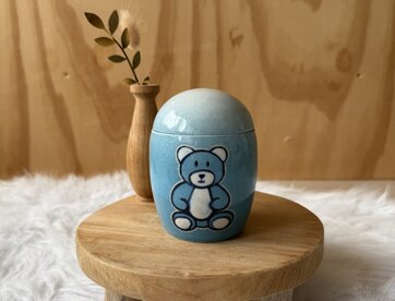 Urn blauw met beertje