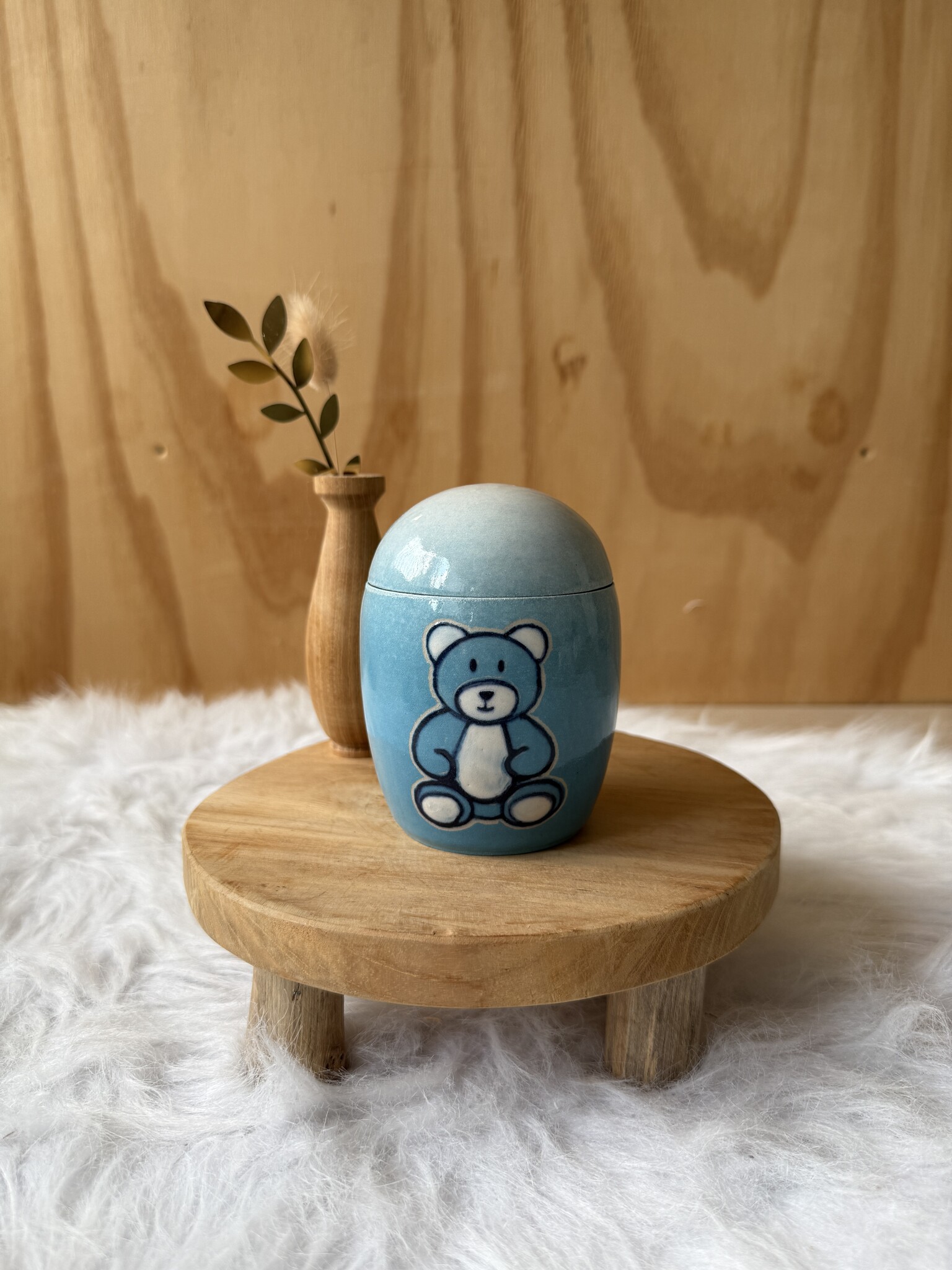 Urn blauw met beertje