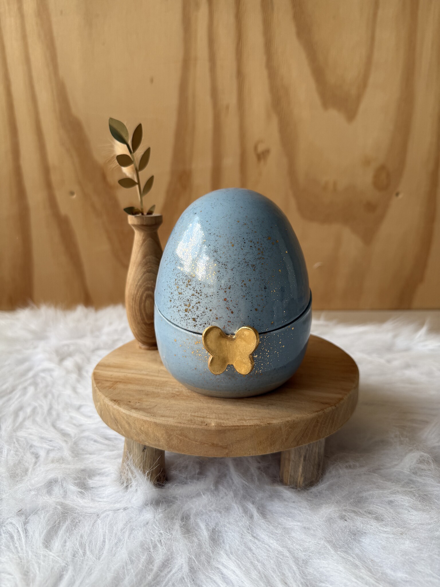 Urn Lichtblauw met gouden vlinder