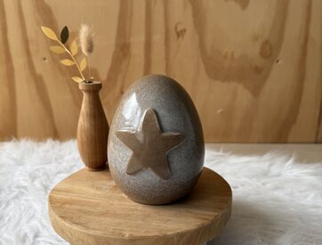 Urn Ster Taupe