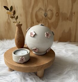 Urn met bloemen wit NIEUW