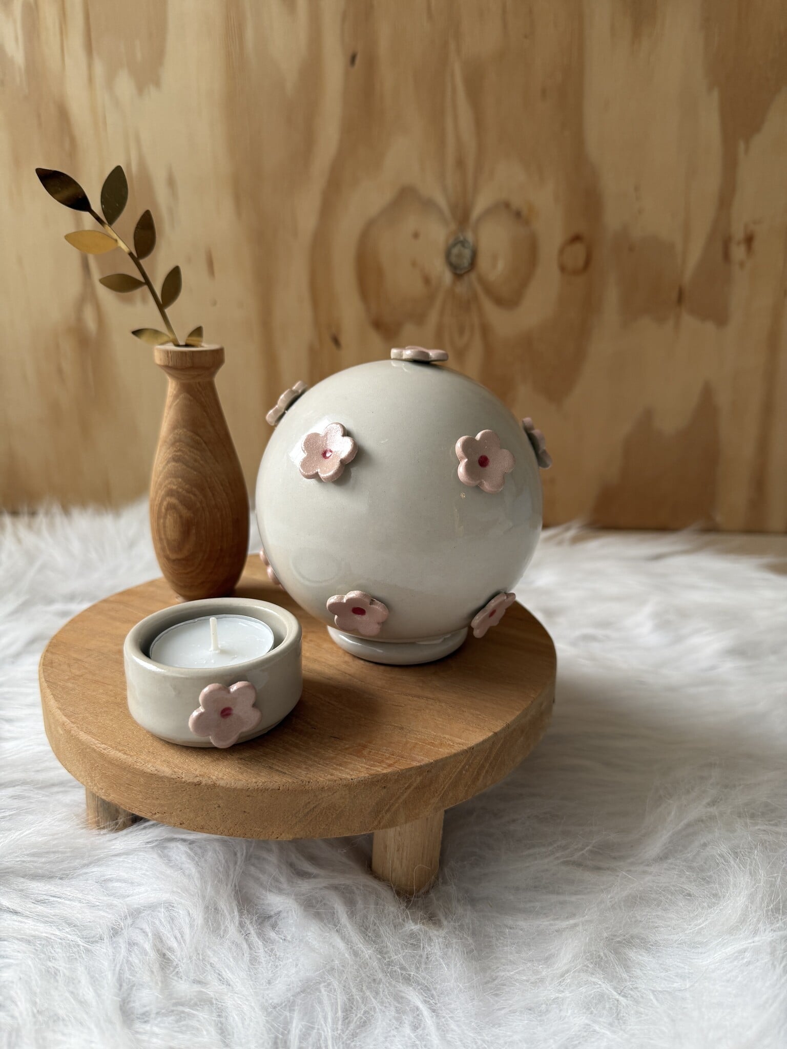 Urn met bloemen wit NIEUW