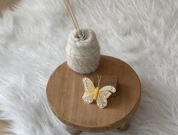 Vlindertje Okergeel 7 cm