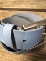 Riem  Leer licht blauw met oud zilveren gesp