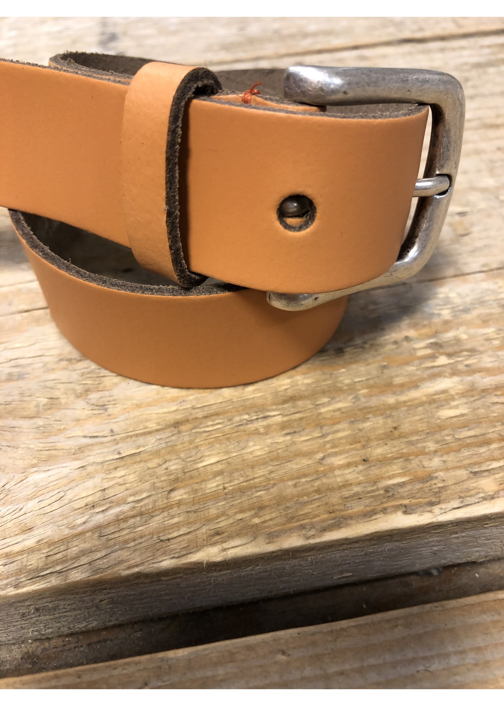 Riem  Leer licht cognac met oud zilveren gesp